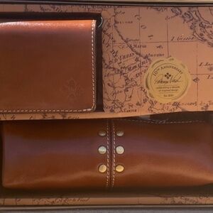 Patricia Nash 10th Anniversary Tan Tooled Wallet/tooled Isla Bag Combo Set